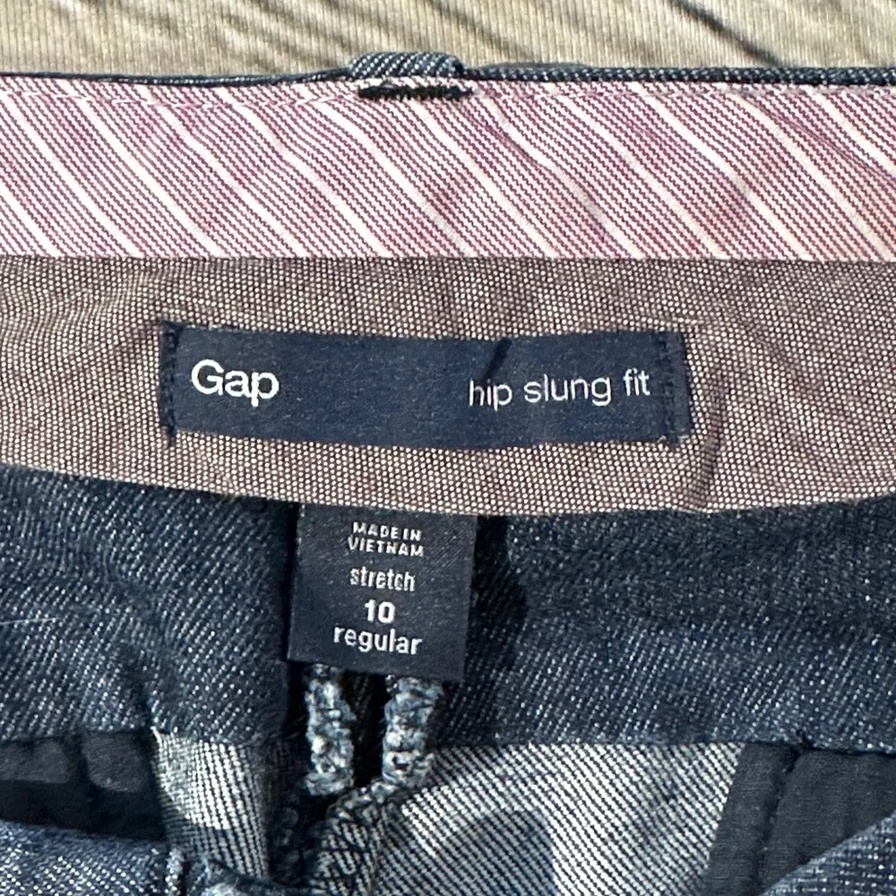 GAP Hip Slung Fit Jeans in Dark Blue - Picture 4 of 7